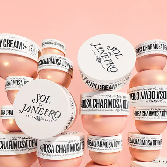 SOL DE JANEIRO ROSA CHARMOSA™ - CRÈME CORPORELLE HYDRATANTE À L’EAU DE ROSE ET AUX PEPTIDES DE CRISTAL - 75 Ml / 240 ML