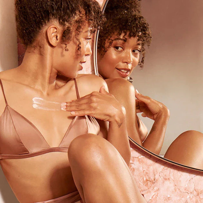 SOL DE JANEIRO ROSA CHARMOSA™ - CRÈME CORPORELLE HYDRATANTE À L’EAU DE ROSE ET AUX PEPTIDES DE CRISTAL - 75 Ml / 240 ML